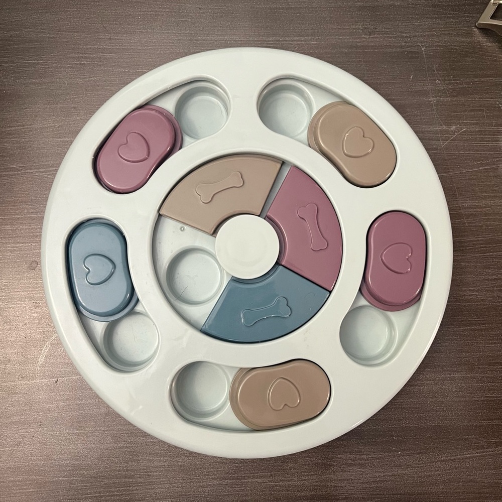 Dog Food Puzzle Feeder